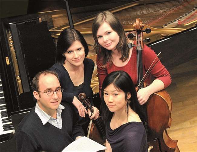 Werke von Johannes Brahms und Gabriel Fauré erwarten die Gäste. Villa Musica Rheinland-Pfalz