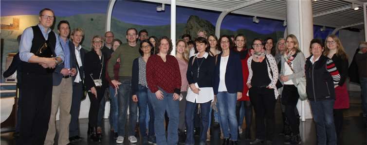 Werkleiter Claus Hoffmann (l.) und seine Stellvertreterin Romy Zahren (4. v.l.) stellten den Mitarbeitern der Landesmarketingorganisation das Forum Confluentes vor. Koblenz-Touristik