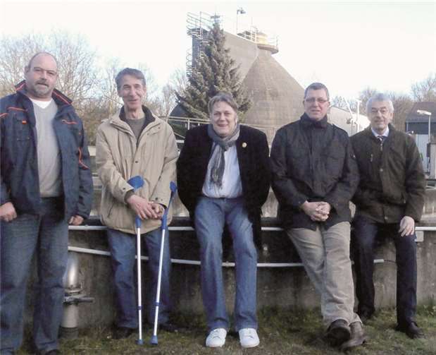 Werksleiter Wolfgang Nett, Bündnis 90/Die Grünen: Frank Simonis, Thomas Beckgerd und Kristian Hörstel und Bürgermeister Michael Syré.Privat