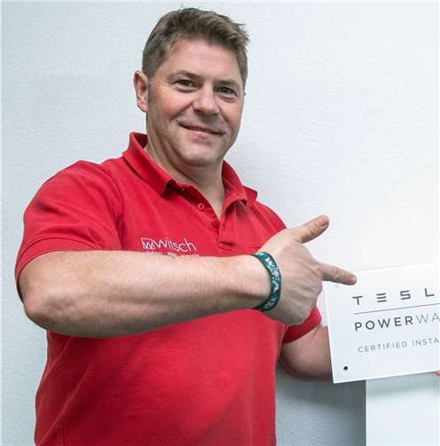 Werner Gies, geschäftsführender Gesellschafter der Firma Elektro Witsch GmbH & Co. KG aus der Grafschaft, freut sich, dass sein Unternehmen der einzige zertifizierte Tesla-Installationsbetrieb im ganzen Kreis Ahrweiler ist und unter anderem auch die „Powerwall“ im Angebot hat.