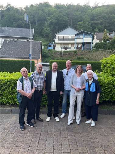 Werner Lahme (Stellvertretender Vorsitzender), Bernd Vetter (Schatzmeister), Markus Krudwig (Stellvertretender Vorsitzender, nicht auf dem Bild), Volker Risse (Vorsitzender des CDU-Stadtverband), Horst Bamberg (Beisitzer im Vorstand), Franziska Achten (Beisitzerin im Vorstand), Oliver Vahrenkampf (Beisitzer im Vorstand) und Eva-Marie Hofmann (Beisitzerin im Vorstand).  Foto: CDU Bad Hönningen