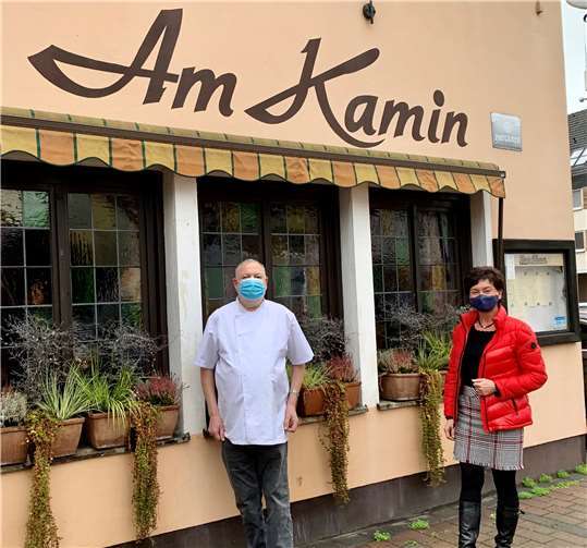 Werner Pommer freute sich über den Besuch von Landtagskandidatin Petra Schneider. Foto: privat