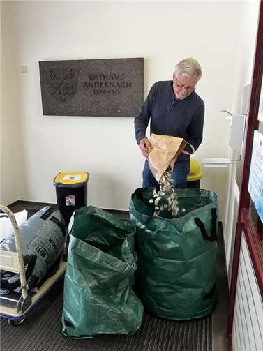 Werner Weidmann fährt gleich die Kronkorken zur Annahmestelle in Bad Breisig! Foto: privat