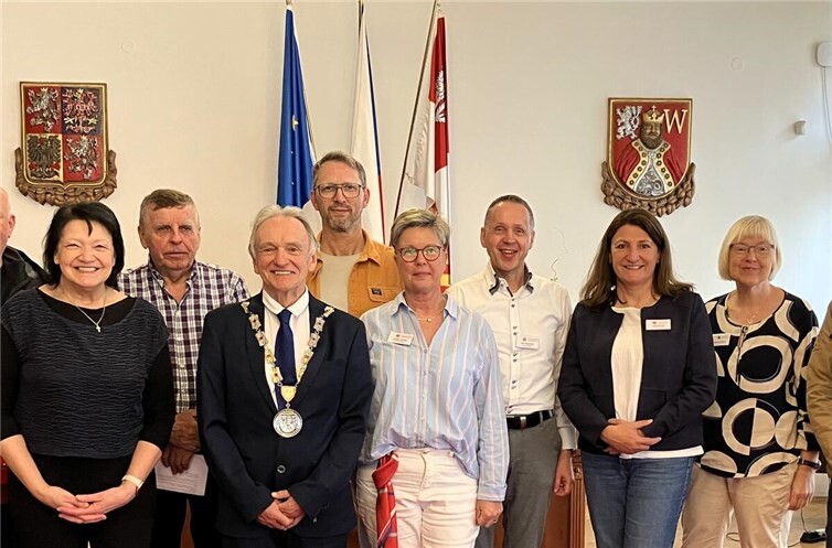 Wertvollen Informationen rund um das Pflege- und Gesundheitssystem in Tschechien erhielt die Delegation des Alten- und Pflegeheims des Hospitalfonds Montabaur bei ihrem Besuch in Mittelböhmen.