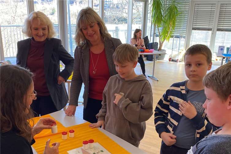 Wichtige Botschaften für die Jüngsten: Gesundheitsamt sensibilisiert Grundschüler.  Foto: Sandra Hendges-Steffens