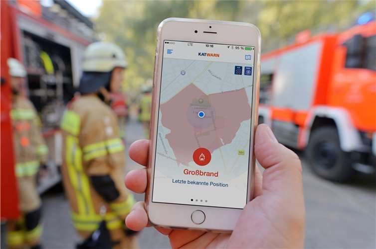 Wichtige Informationen gibt es direkt auf Handy oder Smartphone. Foto: O. Lang/Fraunhofer FOKUS