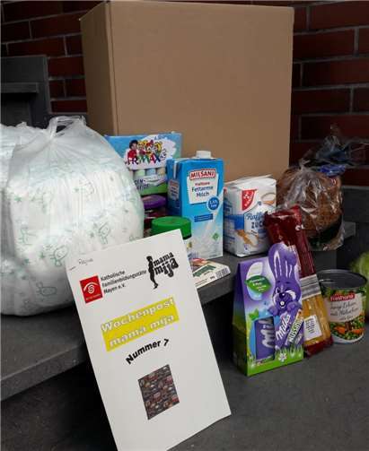 Wichtige Verbrauchsgüter und etwas für die gute Stimmung in der Familie: Die Wochenpost ist bunt. Foto: privat