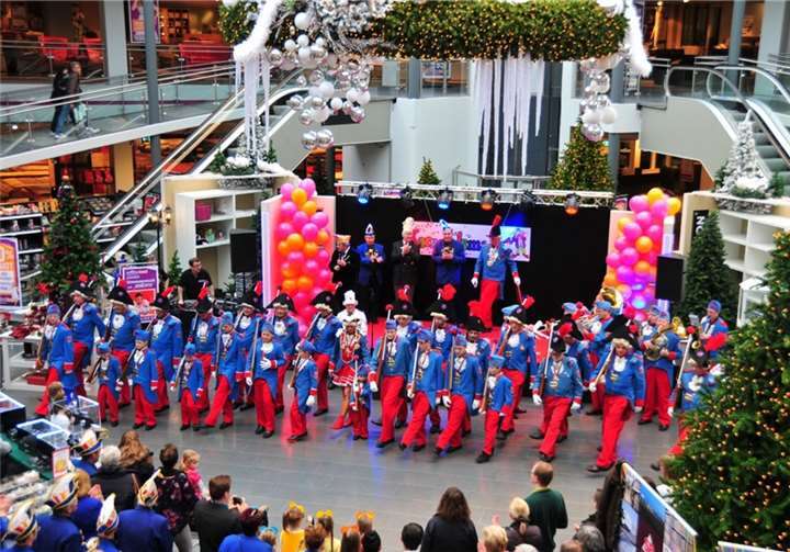 Wie 2015 startet das Müllerland auch diesem karnevalistisch ins neue Jahr . POOK-PROMOTION