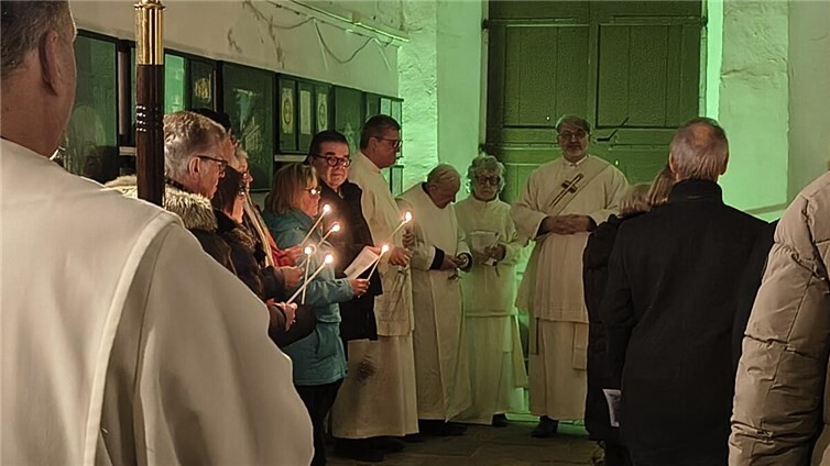 Wie Jahrhunderte zuvor konnte man die Abtei mit den Prämonstratenser-Tertiaren erleben - mit hochaktueller Botschaft.  Foto: Prämonstratenser-Tertiaren
