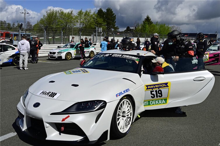 Wie bei NLS 2 belegt auch bei den Qualifiers Malte Tack mit dem Toyota Supra eine Podiumsplatzierung in der Klasse der heckangetriebenen, seriennahen Fahrzeuge.