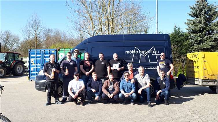 Wie bereits vor einem halben Jahr opferten fünfzehn Handwerker aus dem nördlichen Landkreis Gifhorn einen Teil ihres Jahresurlaubs, um in Heimerzheim fünf Tage lang beim Wiederaufbau von durch die Flut zerstörten Häusern zu helfen. Foto: privat