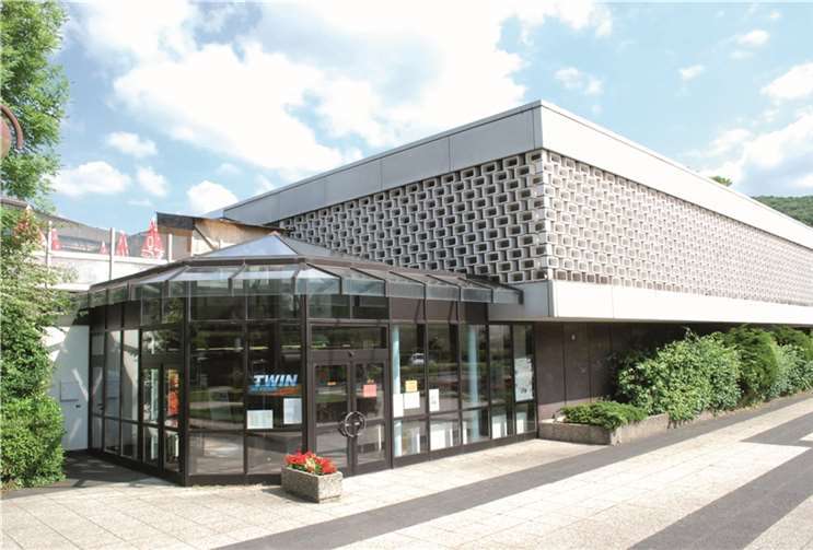 Wie geht es mit dem Hallen- und Freizeitbad TWIN weiter? Schwarz