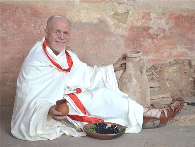 Wie gerne die Römer Wein tranken, zeigen zahlreiche Funde aus der Roemervilla.