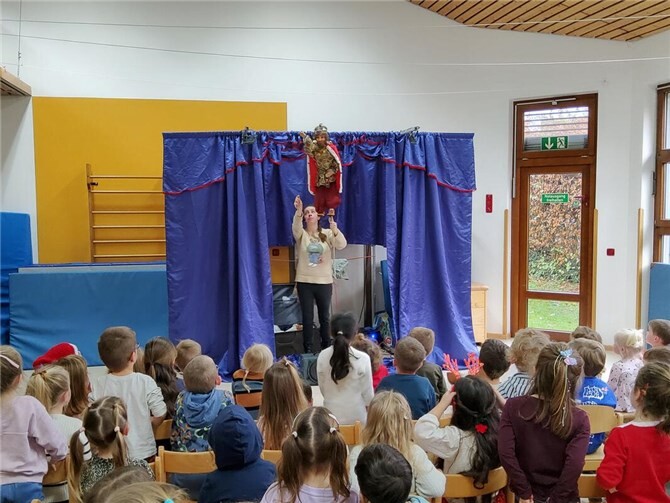 Wie im Vorjahr war Sarah-Jane Bosslé mit dem „Wonnegauer Puppentheater“ zu Gast.  Foto: privat