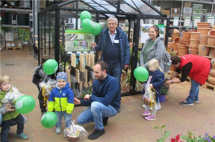 Wie immer bei den monatlichen röhrig-Kulturbühnen-Samstagen gab es Überraschungen für Jung und Alt, wie im April die „Oster-Nester-Suche“ für die begeisterten Kinder. Quelle: röhrig