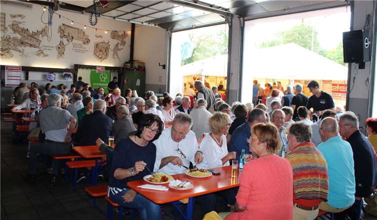 Wie immer konnte die Feuerwehr zahlreiche Gäste begrüßen.