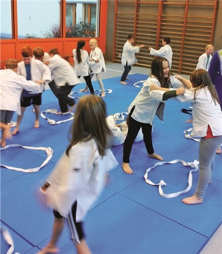 Wie in der Grundschule St. Georg in Polch wurde aufmerksam zugehört und beherzt gekämpft beim Tag des Judo mit dem Judo Club Maifeld.privat
