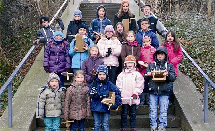 Wie jedes Jahr in der Karwoche zogen die Kinder in Gruppen mit ihren Klappern und Rasseln los. privat