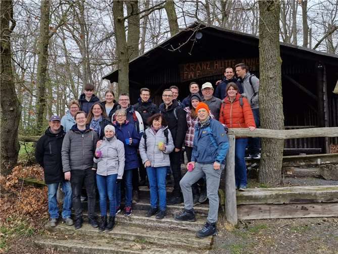 Wie jedes Jahr wurde sich angeregt unterhalten und ausgetauscht.  Foto: privat