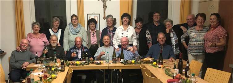 Wie jedes Jahr zur goldenen Herbstzeit lud auch dieses Jahr der Vorstand des Kirchenchors St. Margaretha aus Bruttig-Fankel alle Sängerinnen und Sänger zu einer zünftigen Erntedankfeier ein. Foto: privat