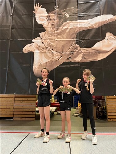 Wie man es schon fast gewohnt ist, wurde es ein Durchmarsch für die drei Nachwuchstalente.  Foto: Tomburg Boxing Rheinbach