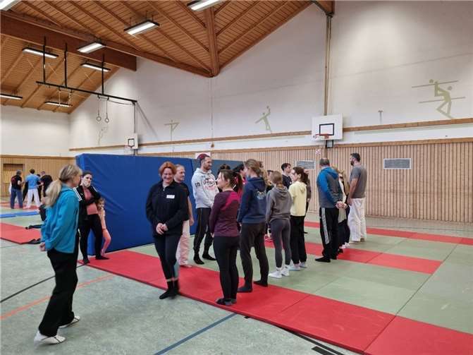 „Wie schwer es doch fällt, durch eine enge Menschengasse zu gehen“. Foto: Markus Hoffmann