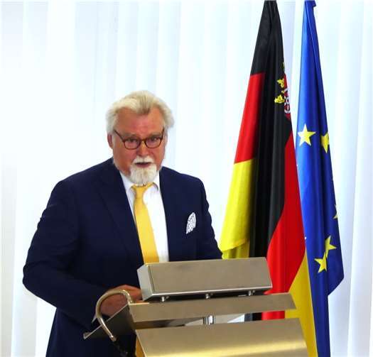 Wie sich die Zukunft in Sachen Entlastung bzw. Entschuldung der Kommunen gestalten wird, bleibt laut Staatsminister Mertin abzuwarten.