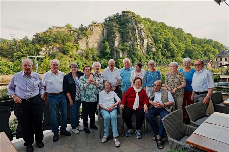 Wie so oft sprachen die Teilnehmer über angenehme Erinnerungen, bekundeten die Absicht die harmonische Gemeinschaft weiter aufrecht zu halten.  Foto: Werner Dreschers