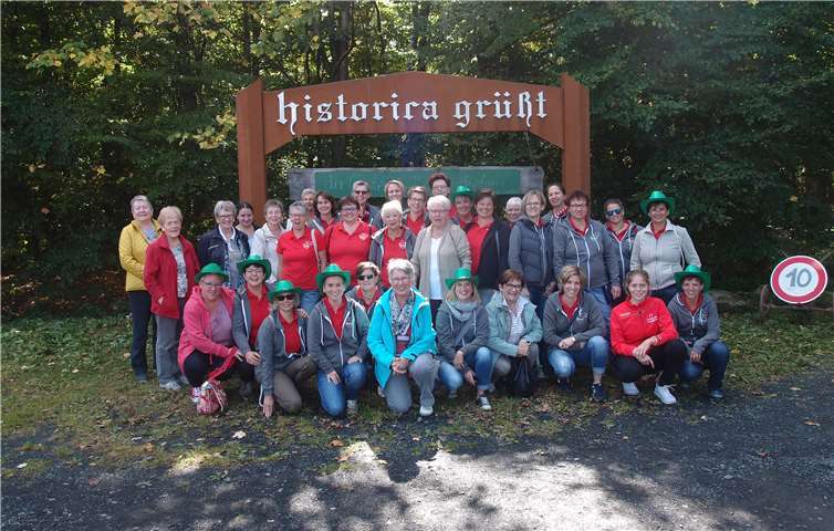 Wie vor hundert Jahren mussten die Frauen die Landarbeit verrichten. Privat