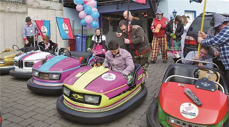 Wie zum Rosenmontagszug wird sich das Scooter-Team auch an den drei Kirmestagen zu Rundfahrten aufmachen. DL