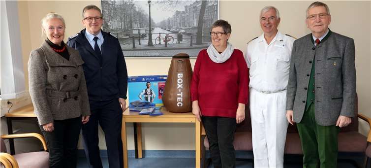 Wieder einmal konnte der Förderverein für Bundeswehrfamilien am Standort Koblenz – Lahnstein e.V. (FBKL) eine Spendenübergabe an das Bundeswehrzentralkrankenhaus organisieren.Foto: privat