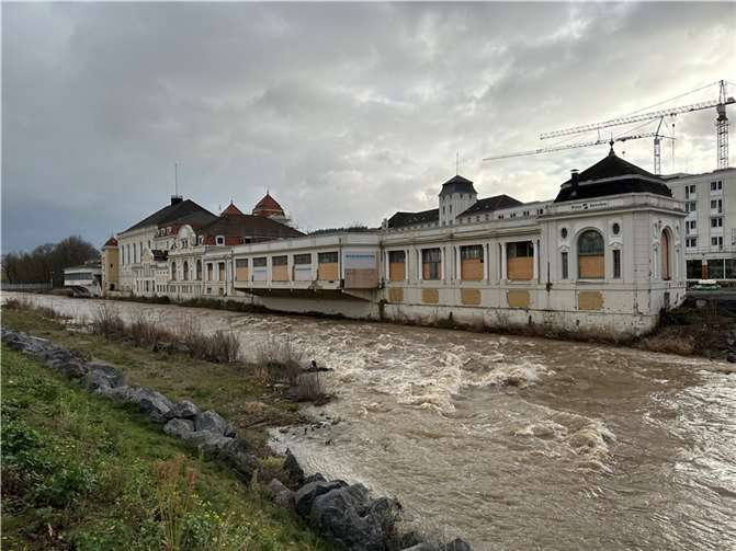 Wiederaufbau in Bad Neuenahr.  Foto: ROB