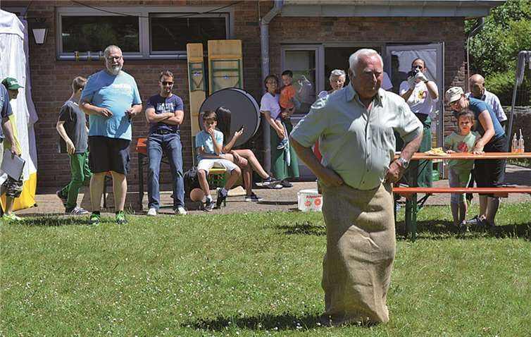 Wiesenmeisterschaften, die Senioren am Start.