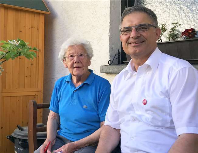 Wilhelm Anheier zu Besuch bei Wilma Britz in Nickenich. privat