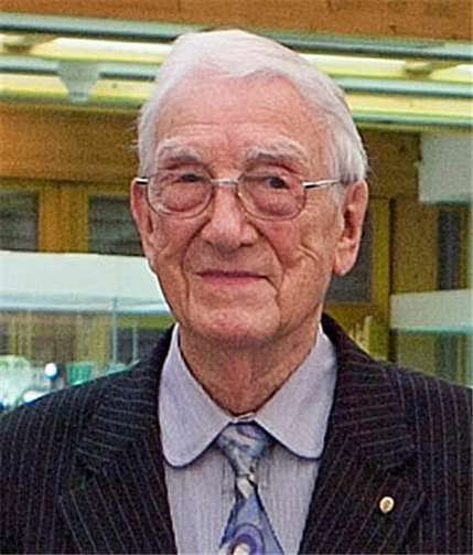 Wilhelm Bruns, der Erfinder des Internationalen Glaskunstpreises, verstarb im Alter von 96 Jahren.-JOST-