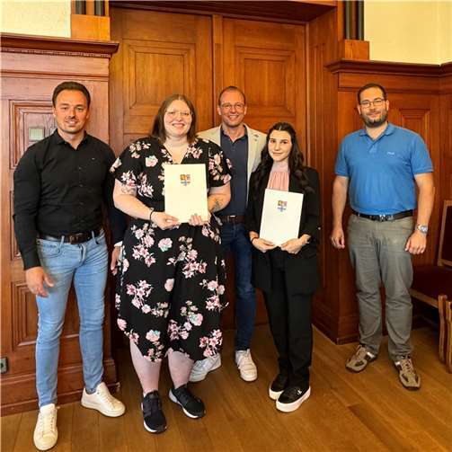 Willkommen in der VG-Verwaltung Mendig (von links): Fabian Schneider, Büroleiter VG-Verwaltung Mendig, Sophie Gerz, Jörg Lempertz, Mariana Gouzelian und Stefan Frey, Personalsachbearbeiter. Foto: Viola Fichtner/VG-Verwaltung Mendig