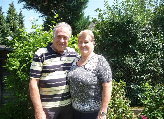 Wilma und Werner Mathias haben vor 50 Jahren in der St. Kastorkirche in Miesenheim geheiratet. Foto: privat