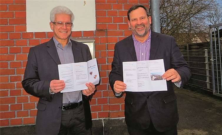 Winfried Steffens und Hartmut Dressel freuen sich auf neue Impulse für die Entwicklung in ihrer Dorfgemeinschaft.MKA