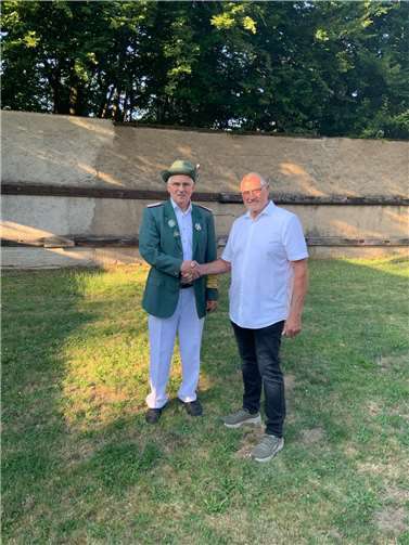 Winnie Weinand sicherte sich mit einem gezielten Schuss den Titel, als er den Königsadler von der Stange holte.