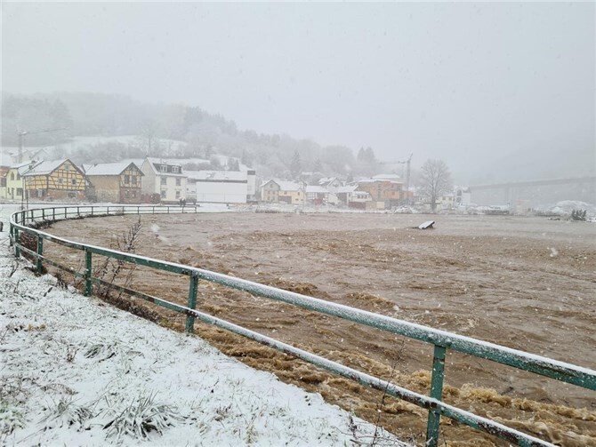 Winterhochwasser am 9. Januar 2025 in Altenahr-Altenburg.  Foto: Schmidt / Kreisverwaltung Ahrweiler