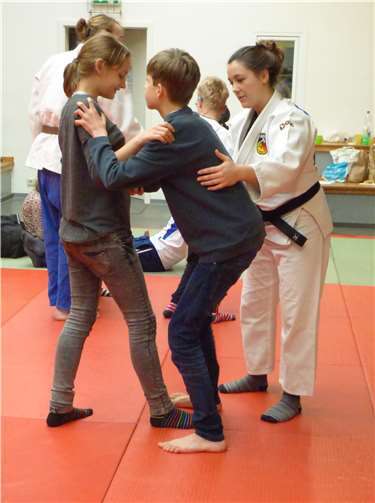 Winterkinder beim JJC Mendig zu Besuch.privat