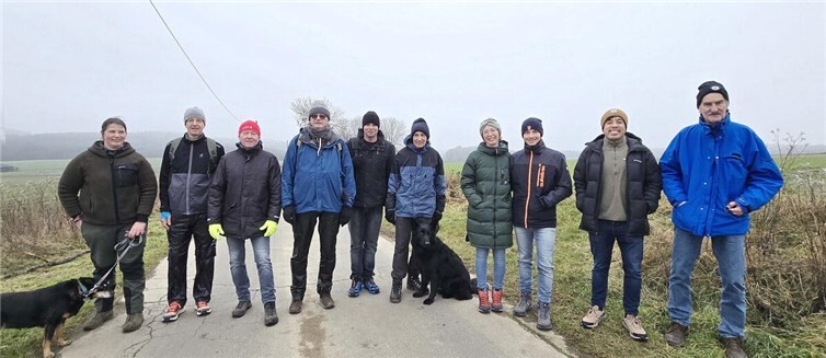 Winterwanderung des RunningTeams über 12,49 km über Eifelhöhen – Eifelwälder und Eifeltäler : Landkern – Illerich – Hambuch – Pommerbachtal – Illerich und zum Ziel nach Landkern. Fotos: privat