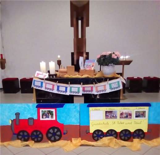 „Wir machen eine Reise“ lautete das Motto der Einschulung.privat