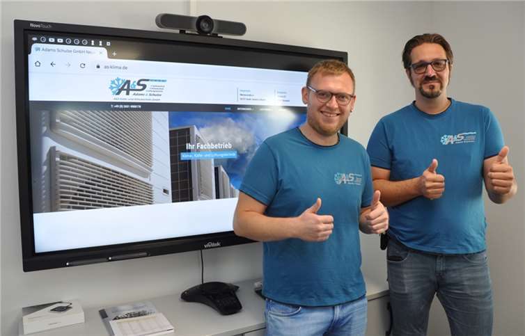 Wir sind die Spezialisten: Dennis Schulze und Christian Adams. Fotos: BS