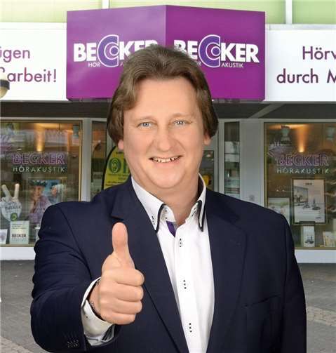„Wir sind erst zufrieden, wenn Sie es auch sind!“ Ihr BECKER-Team in Neuwied.Foto: Privat