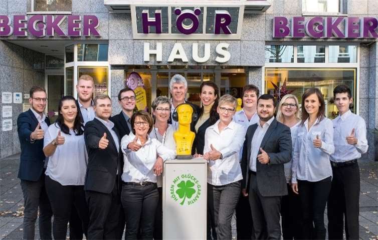 „Wir sind erst zufrieden, wenn Sie es auch sind!“ Ihr BECKER-Team in Koblenz.Foto: privat