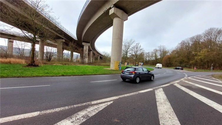 Wird umgestaltet – der bislang zweispurige Verteilerkreis.  Foto: privat