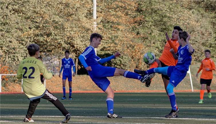 Wirges bekam Raum und Chancen, während Kripp die eigenen Chancen fahrlässig vergab.Tobias Jenatschek