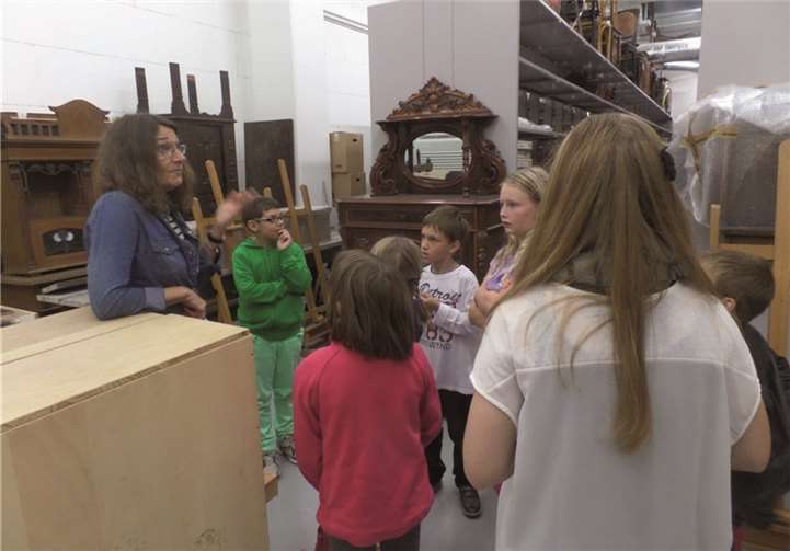 Wissenschaftlerin Dr. Ulrike Wirtler erklärte den Kindern alles ausführlich.