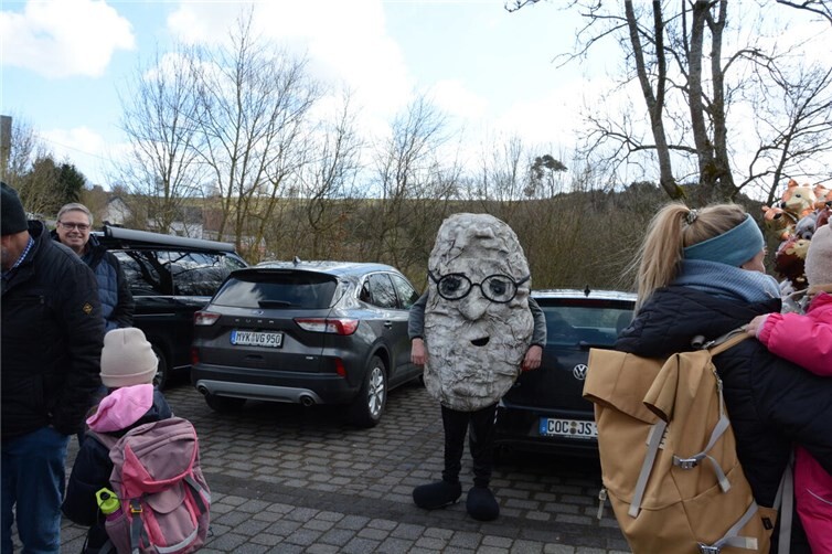 Witzige Verkleidung bei der Eröffnung des Kinderpfads